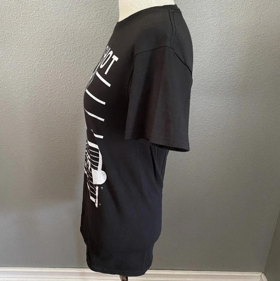 Delta Pro Weight T-Shirt Women’s Size Small Pug Black Junior’s Graphic Tee - Picture 5 of 7